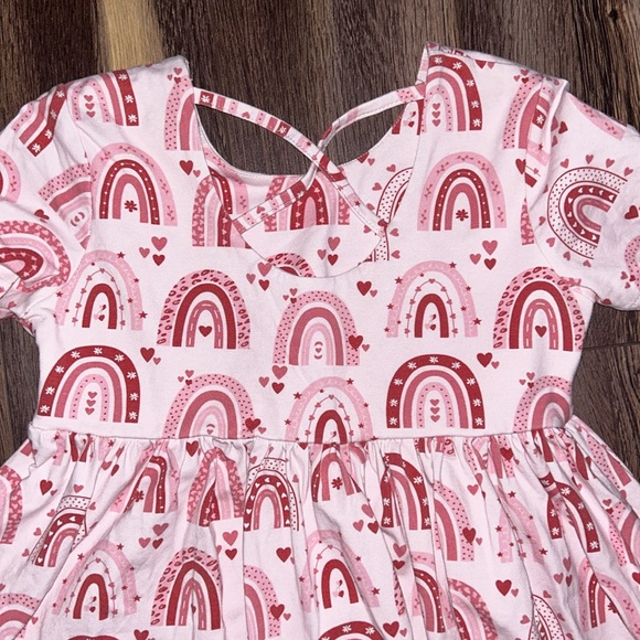 Bella & Omi Girls size 8 Rainbow Heart Tunic Top - Picture 6 of 8